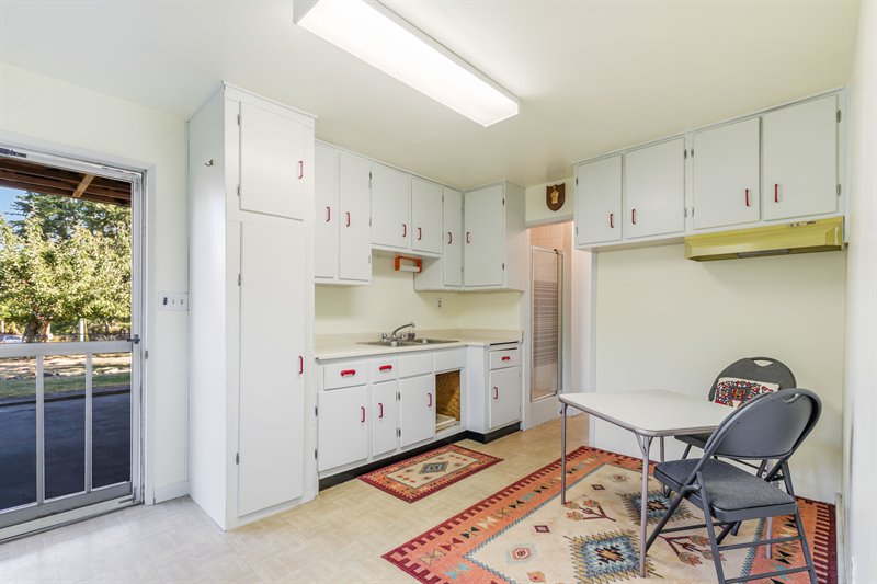 Guest Suite - Main Living Area