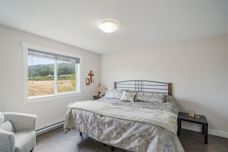 Legal Suite - Bedroom 2