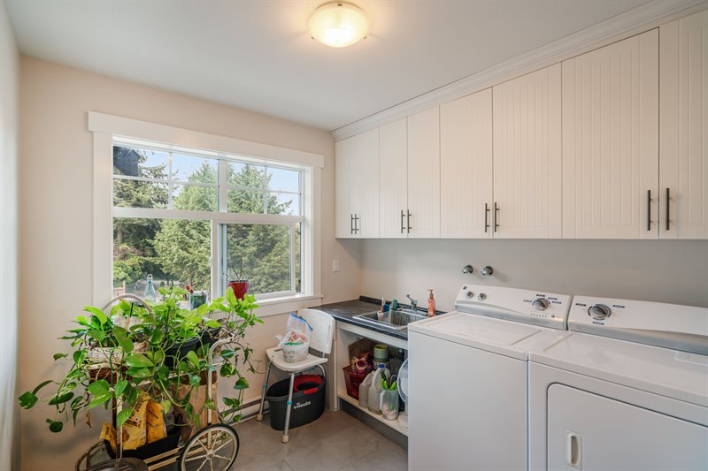 Legal Suite - Laundry Room