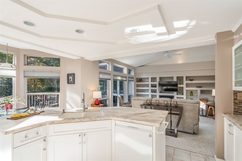 Kitchen | Family Room