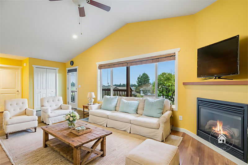 Foyer | Living Room (Virtual Staging)