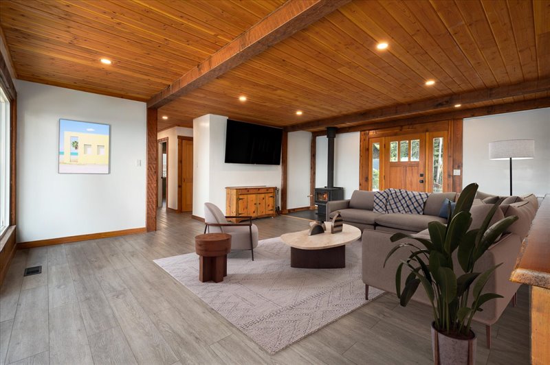 Living Room (Virtual Staging)