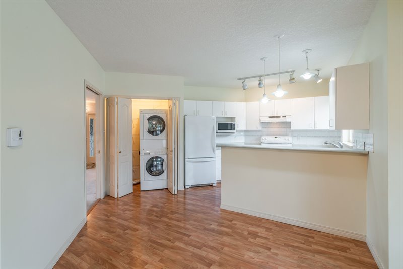 Kitchen | Laundry Facilities
