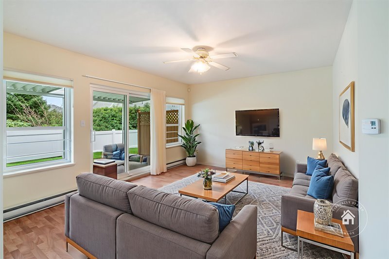 Family Room (Virtual Staging)