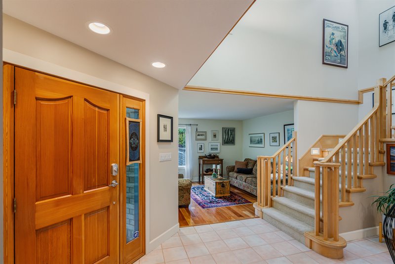 Foyer | Formal Living Room