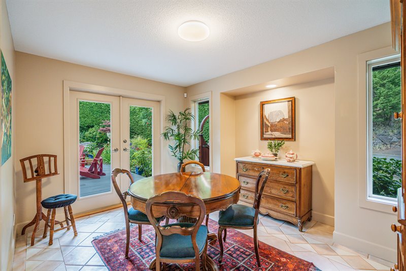 Formal Dining Room - Door to Deck