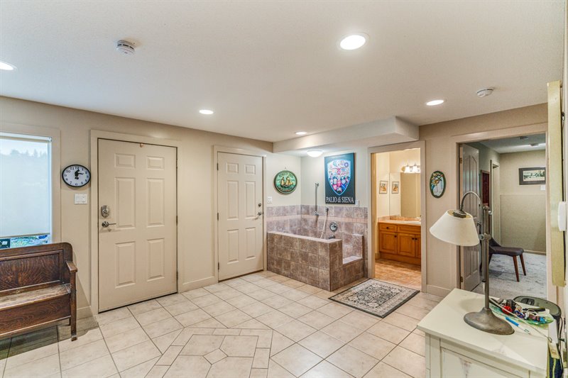 Bonus Room - Doors to Bath & Spare Room