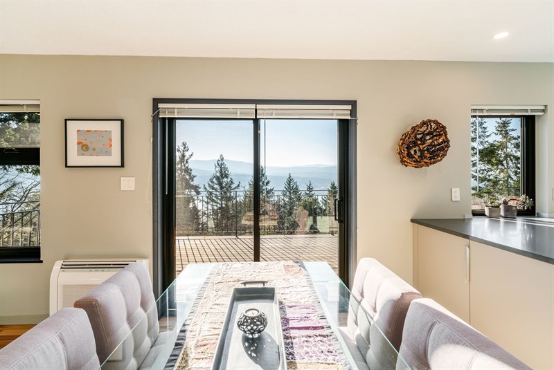 Dining Room - Door to Deck