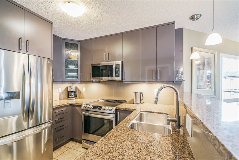 A-Side Suite - Kitchen