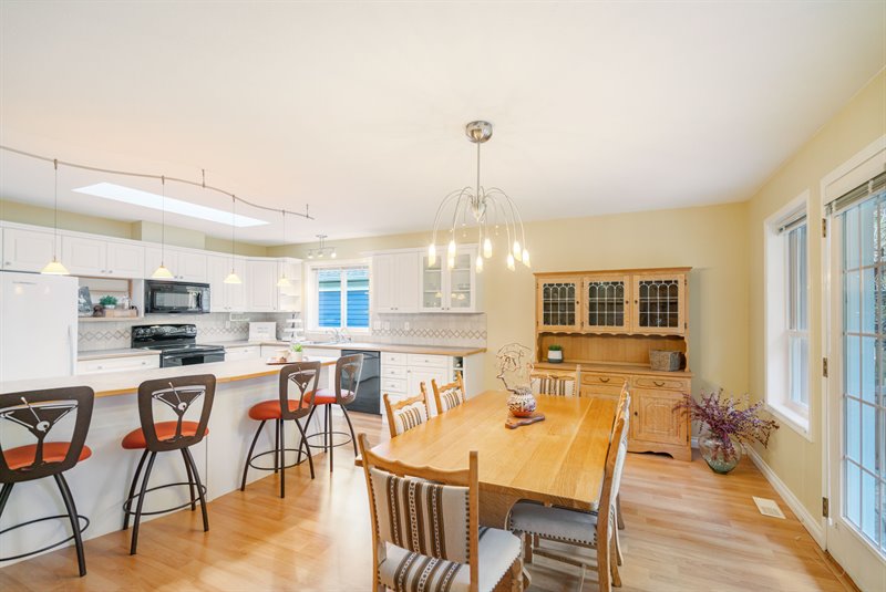 Dining Room | Kitchen