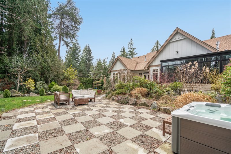 Patio & Hot Tub