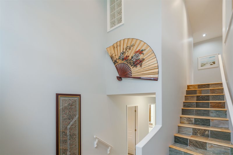 Foyer - Stairs to Upper Level