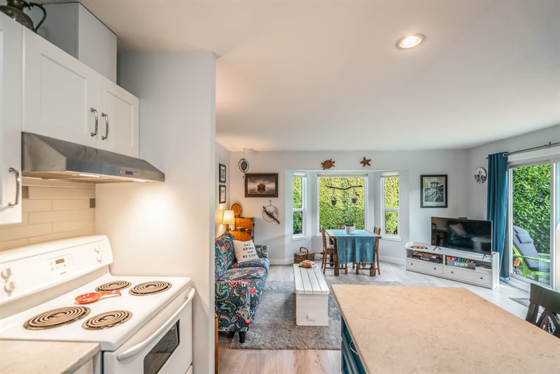 Kitchen | Living Room