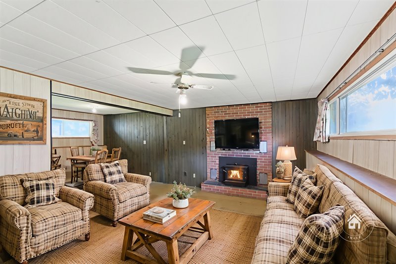 Family Room (Virtual Staging)