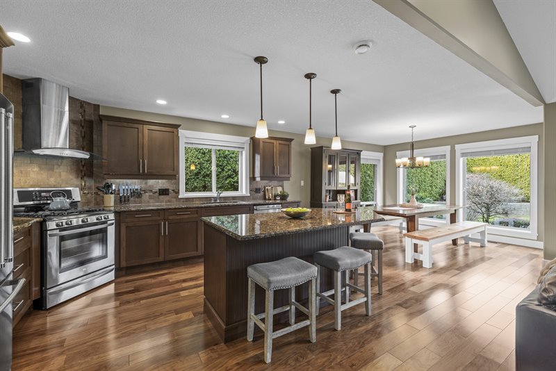 Kitchen | Dining Room