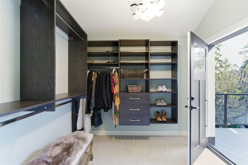 Primary Bedroom Suite - Door to Deck