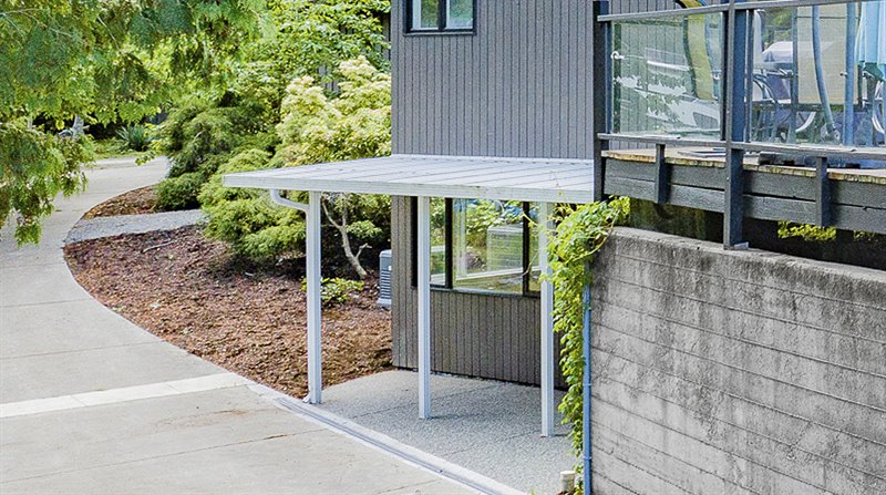 Lower Level Suite 2 - Entry