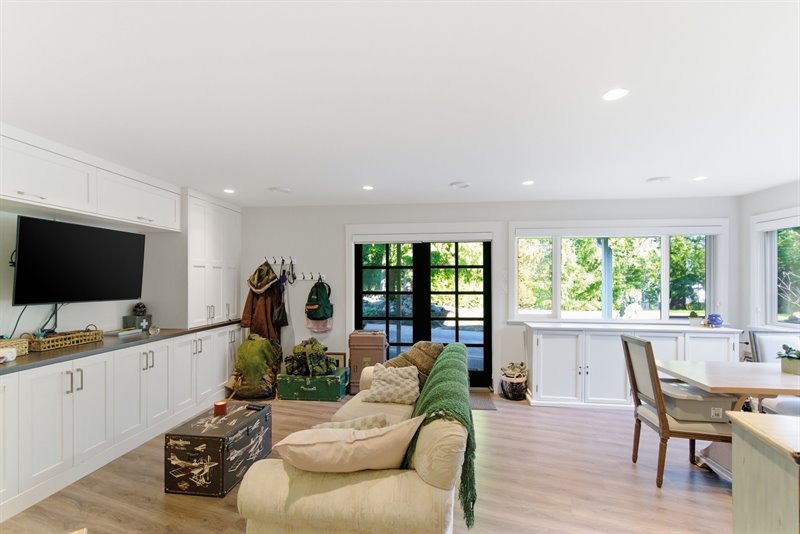 Suite 2 - Kitchen | Living & Dining Room