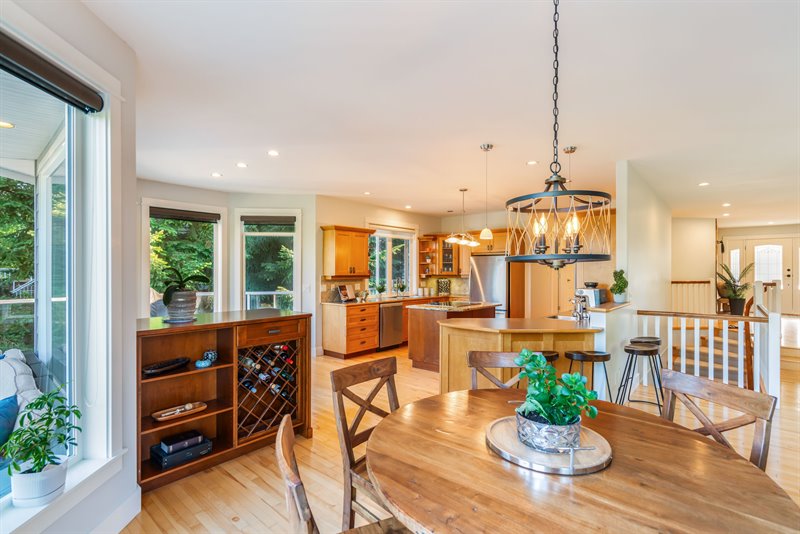 Dining Room | Kitchen