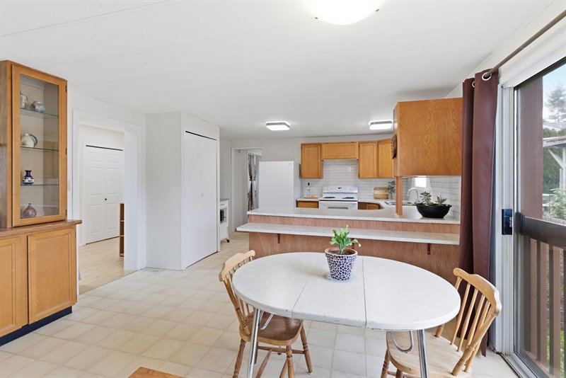 Dining Room | Kitchen