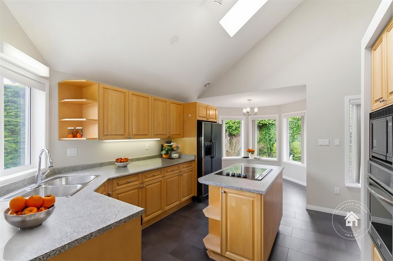Kitchen (Virtual Staging)