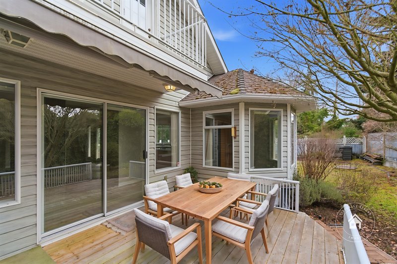 Deck (Virtual Staging)