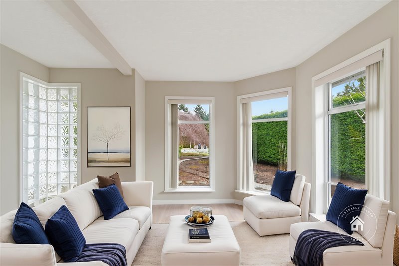 Den (Virtual Staging)