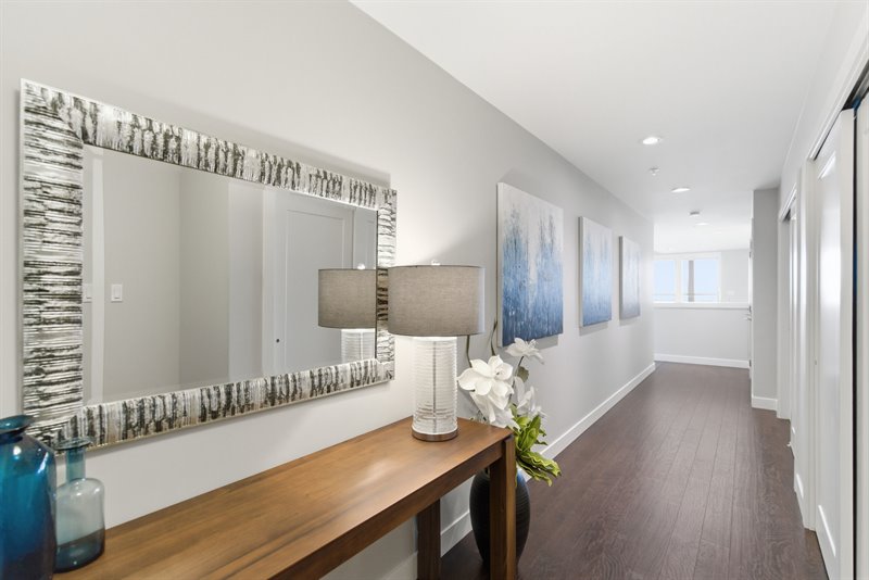 Foyer & Entry Hallway