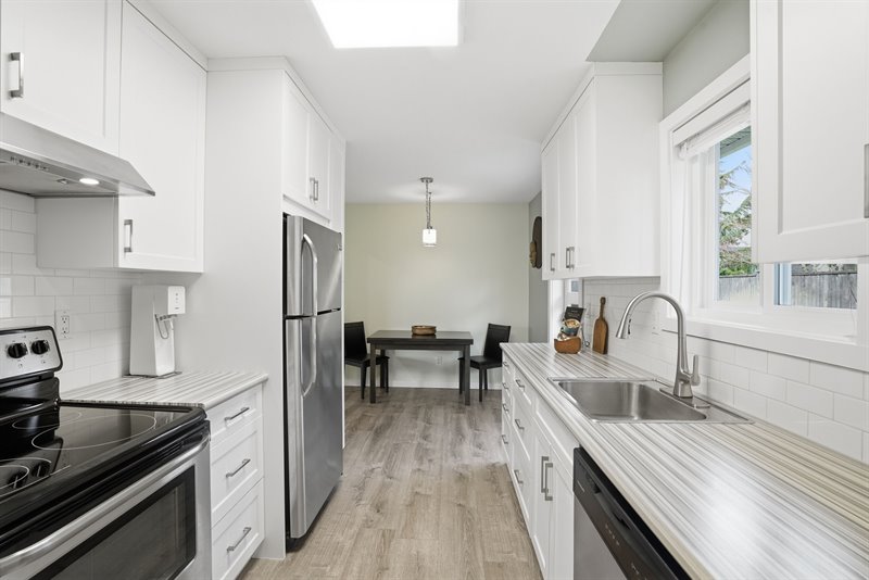 Kitchen | Dining Room