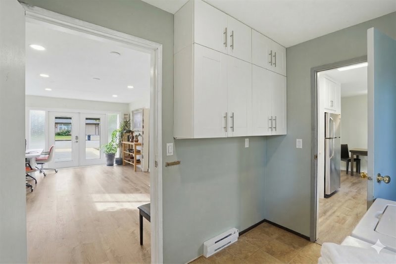 Laundry Room - Studio