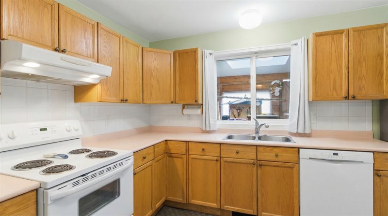 Kitchen - Virtual Decluttering