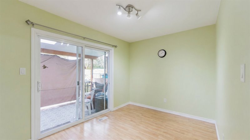 Nook - Door to Deck - Virtual Decluttering