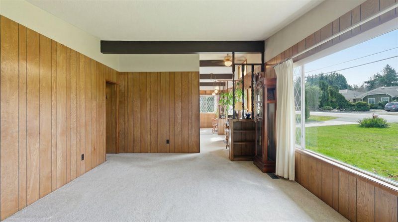 Living Room - Virtual Decluttering