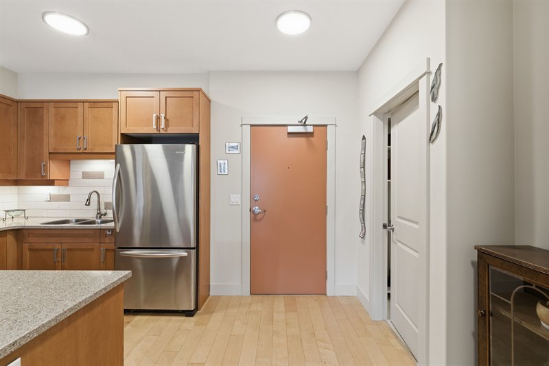 Entry | Kitchen
