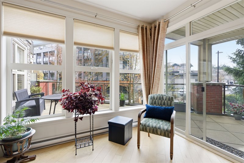 Living Room - Door to Patio