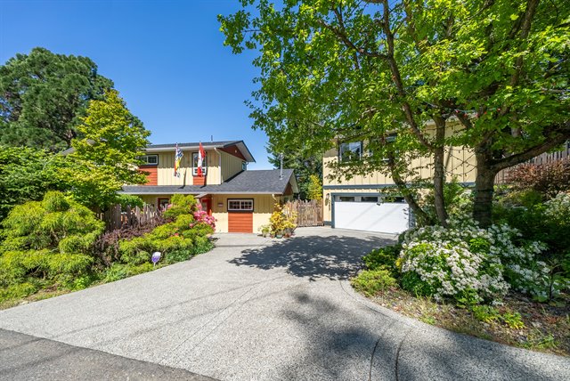 3259 Dolphin Drive