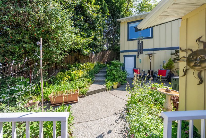 Double Garage | Carriage House