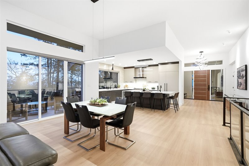 Dining Room | Kitchen