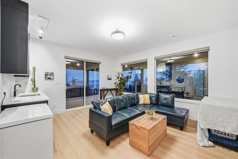 Family Room - Door to Lower Deck