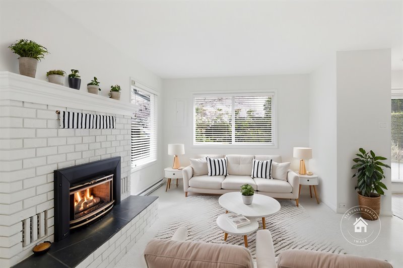 Living Room (Virtual Staging)