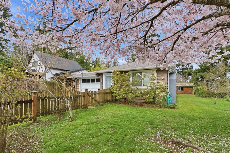 Exterior Side & Front