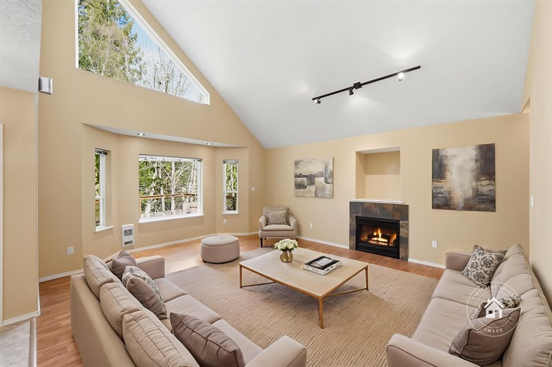 Living Room (Virtual Staging)