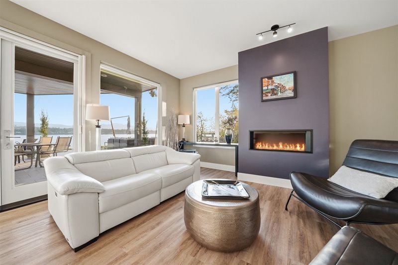 Suite - Door to Lower Deck