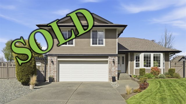 834 Woodside Cres