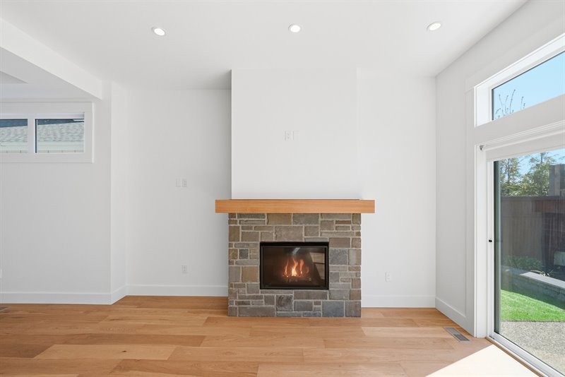 Living Room - Door to Patio