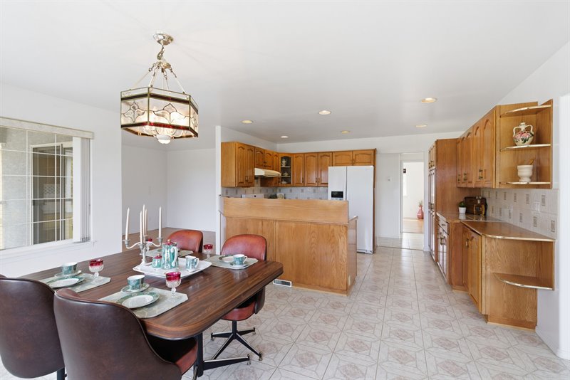 Kitchen | Dining Room