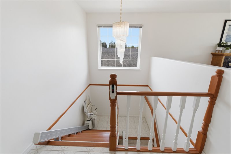 Stairway to Main Level