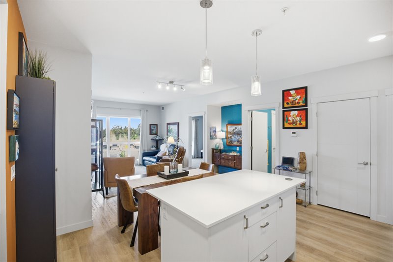 Kitchen | Dining Area