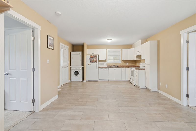 Suite - Main Living Area