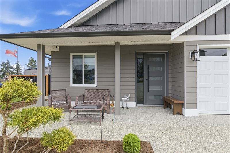 Front Porch | Entry